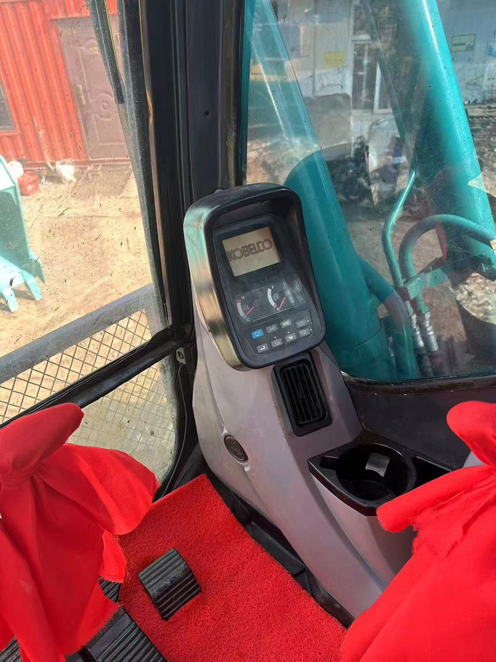 Bager guseničar Kobelco SK200D: slika 8