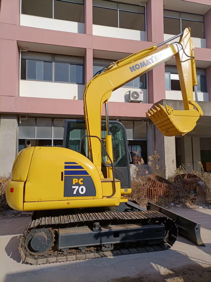 Komatsu PC70 - Mini bager: slika 1 Komatsu PC70 - Mini bager: slika 1