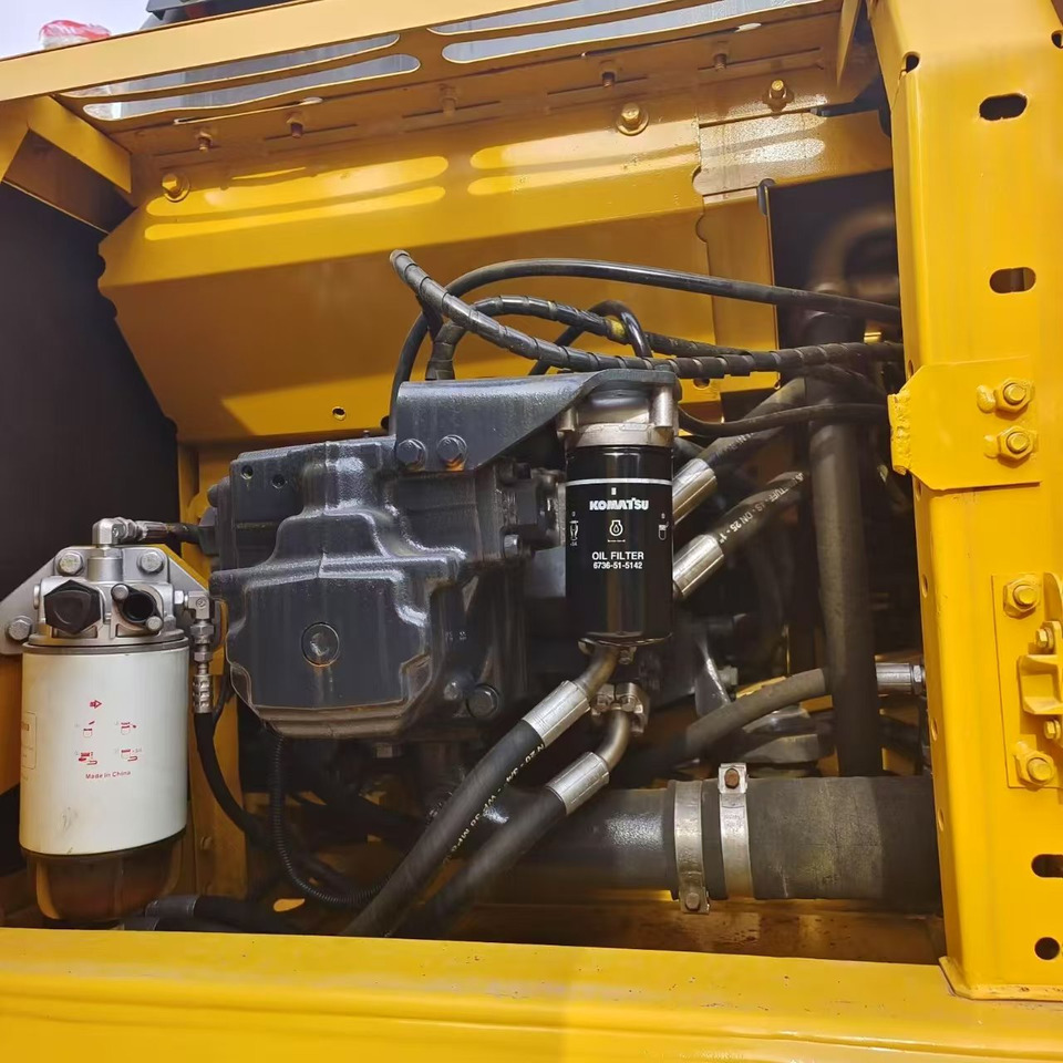 Komatsu pc220 - Bager guseničar: slika 4 Komatsu pc220 - Bager guseničar: slika 4
