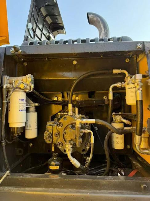 VOLVO EC240 - Bager guseničar: slika 4 VOLVO EC240 - Bager guseničar: slika 4