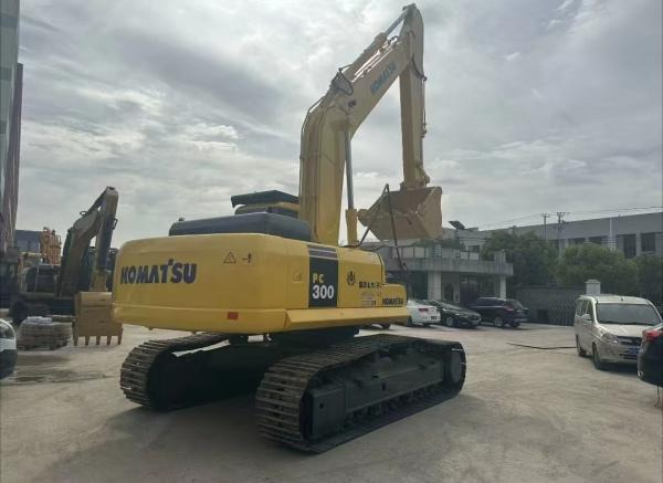 Komatsu pc300 - Bager guseničar: slika 1 Komatsu pc300 - Bager guseničar: slika 1