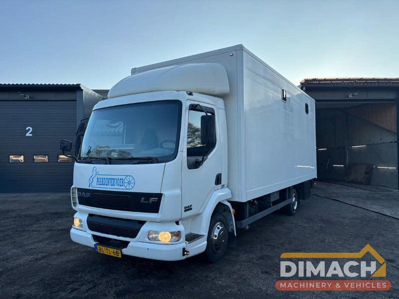 DAF FA LF45.150 4 paards, laadlift. Horsetruck NL truck - Kamion za prevoz konja: slika 1 DAF FA LF45.150 4 paards, laadlift. Horsetruck NL truck - Kamion za prevoz konja: slika 1