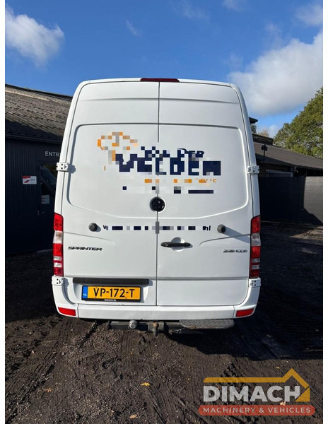 Mercedes-Benz Sprinter  Sprinter 216 L2H2 trekhaak , accident - unfall - rechterkant flink plaatschade, technisch perfect - Mali kombi: slika 4 Mercedes-Benz Sprinter  Sprinter 216 L2H2 trekhaak , accident - unfall - rechterkant flink plaatschade, technisch perfect - Mali kombi: slika 4