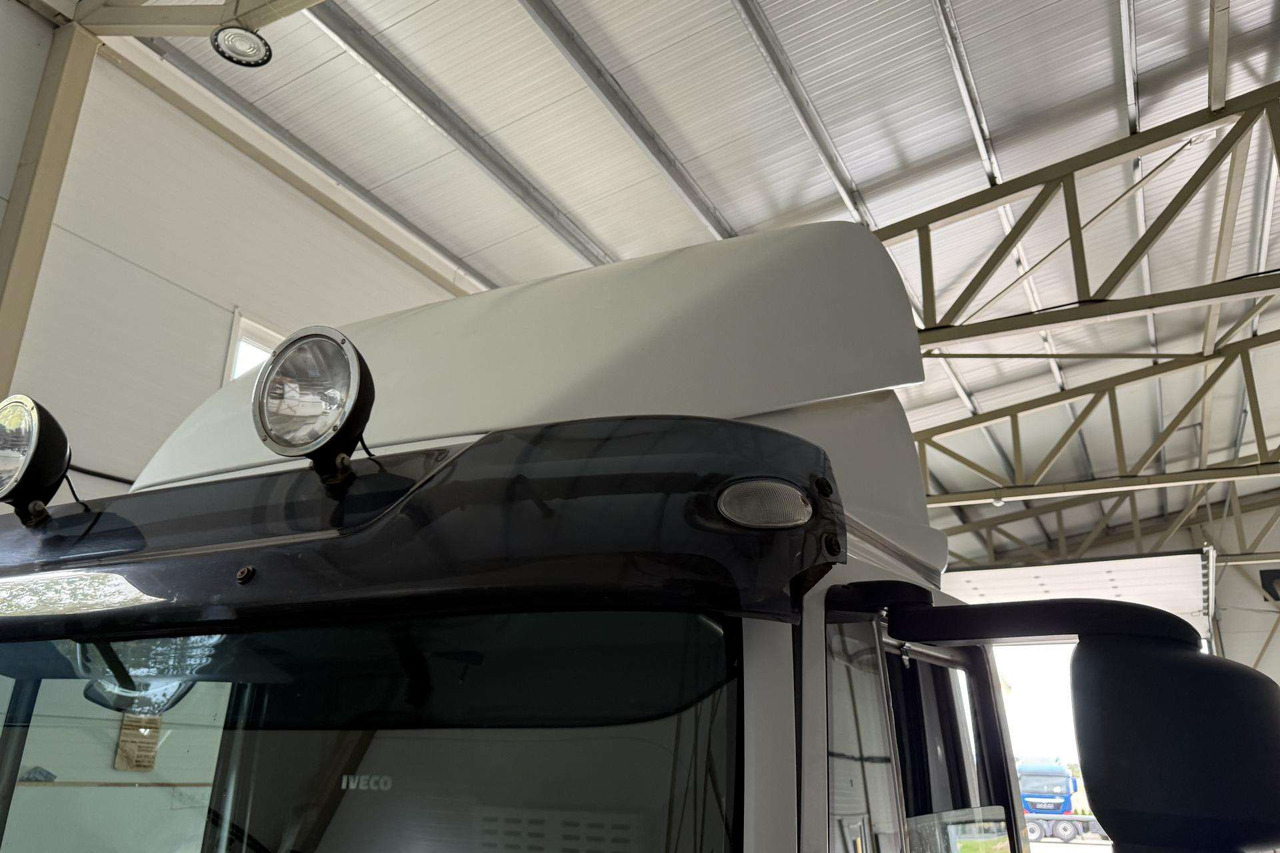 Iveco Spoileris - Rezervni deo za Kamion: slika 1 Iveco Spoileris - Rezervni deo za Kamion: slika 1