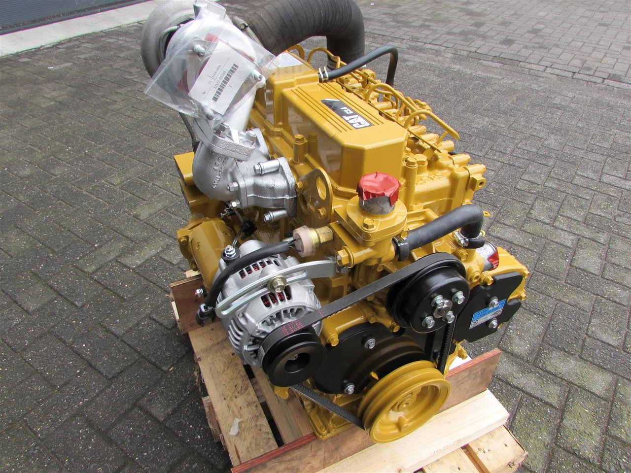 CATERPILLAR / MITSUBISHI RECON S4S-DT73CWL CAT C3.4 55kW-2500Rpm - Motor za Utovarivač: slika 4 CATERPILLAR / MITSUBISHI RECON S4S-DT73CWL CAT C3.4 55kW-2500Rpm - Motor za Utovarivač: slika 4