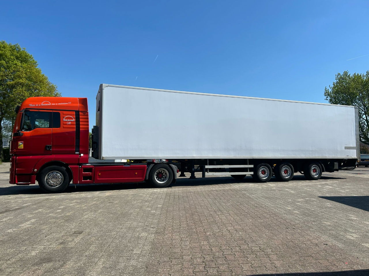 MAN TGX + kasttrailer / NL BE Verhuur / € 750 per week / Direct inzetbaar - Tegljač: slika 2 MAN TGX + kasttrailer / NL BE Verhuur / € 750 per week / Direct inzetbaar - Tegljač: slika 2