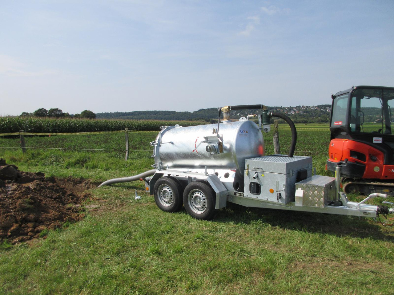 M-Vac 1500 Vacuum system specialized for drilling mud / vacuum container 1500l - Mašina za usmereno bušenje: slika 5 M-Vac 1500 Vacuum system specialized for drilling mud / vacuum container 1500l - Mašina za usmereno bušenje: slika 5