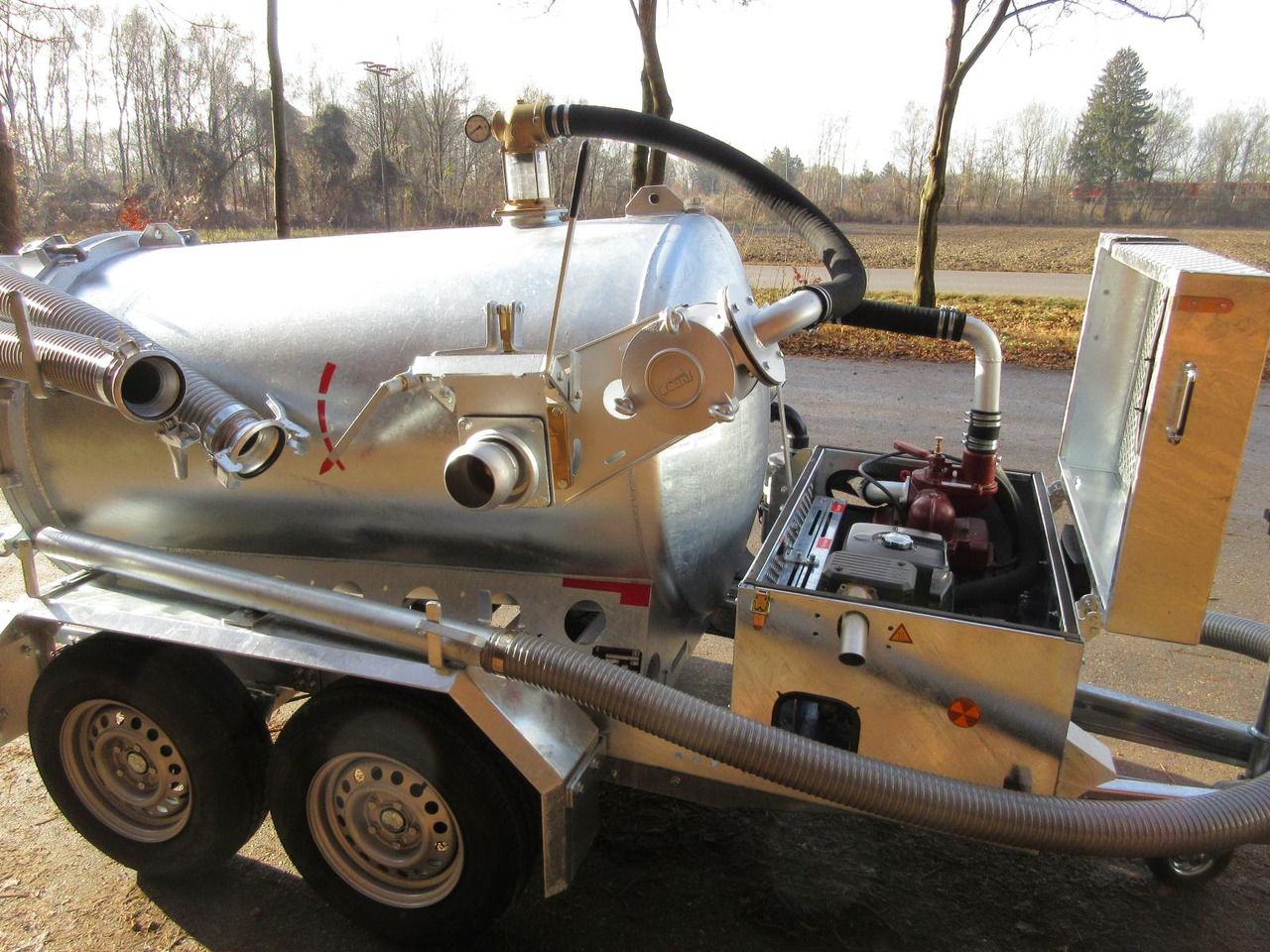 M-Vac 2000 Vacuum system specialized for drilling mud / vacuum container 2000l - Veliki kamon za bušenje: slika 3 M-Vac 2000 Vacuum system specialized for drilling mud / vacuum container 2000l - Veliki kamon za bušenje: slika 3