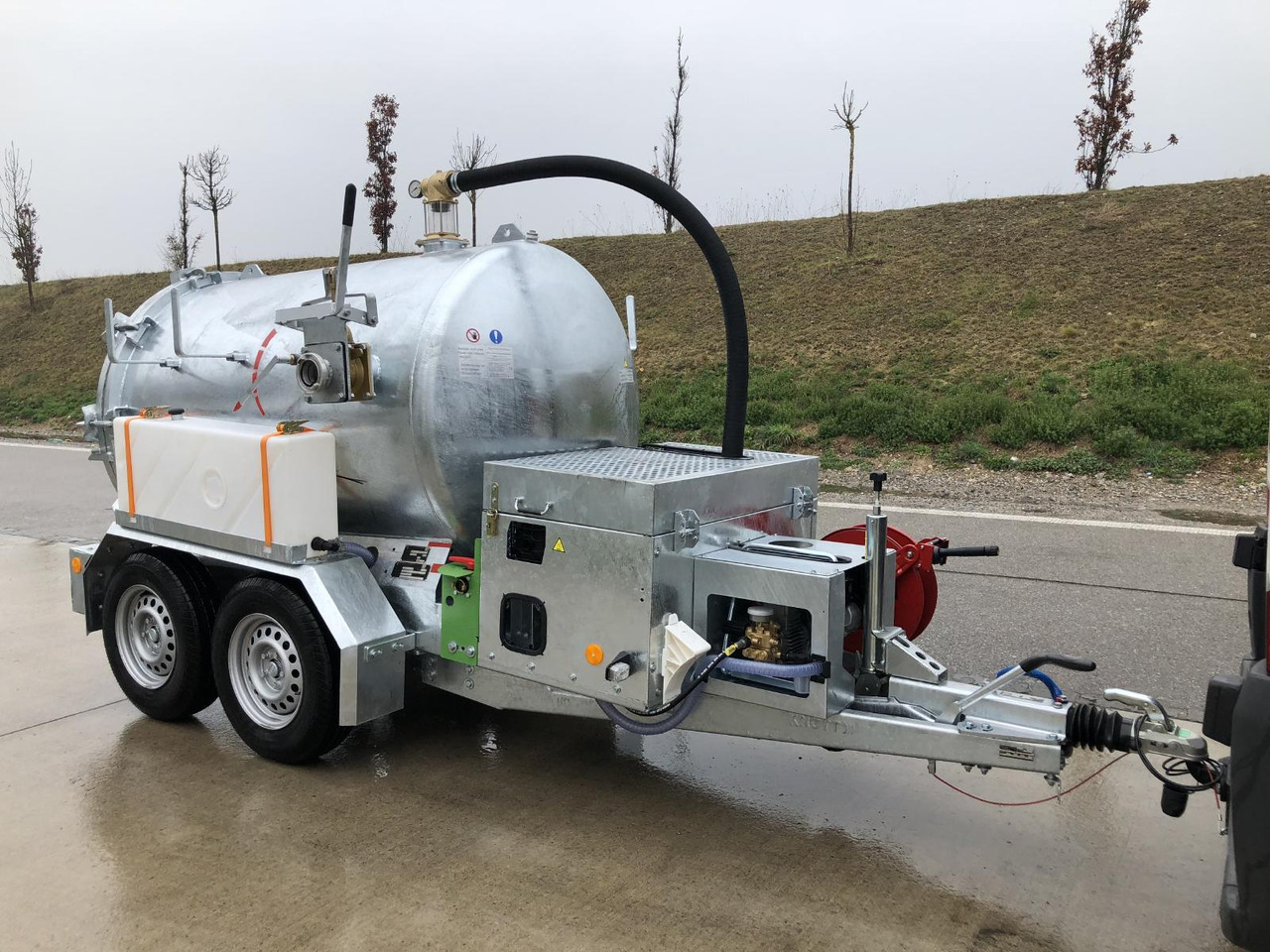 M-Vac 2000 Vacuum system specialized for drilling mud / vacuum container 2000l - Veliki kamon za bušenje: slika 2 M-Vac 2000 Vacuum system specialized for drilling mud / vacuum container 2000l - Veliki kamon za bušenje: slika 2