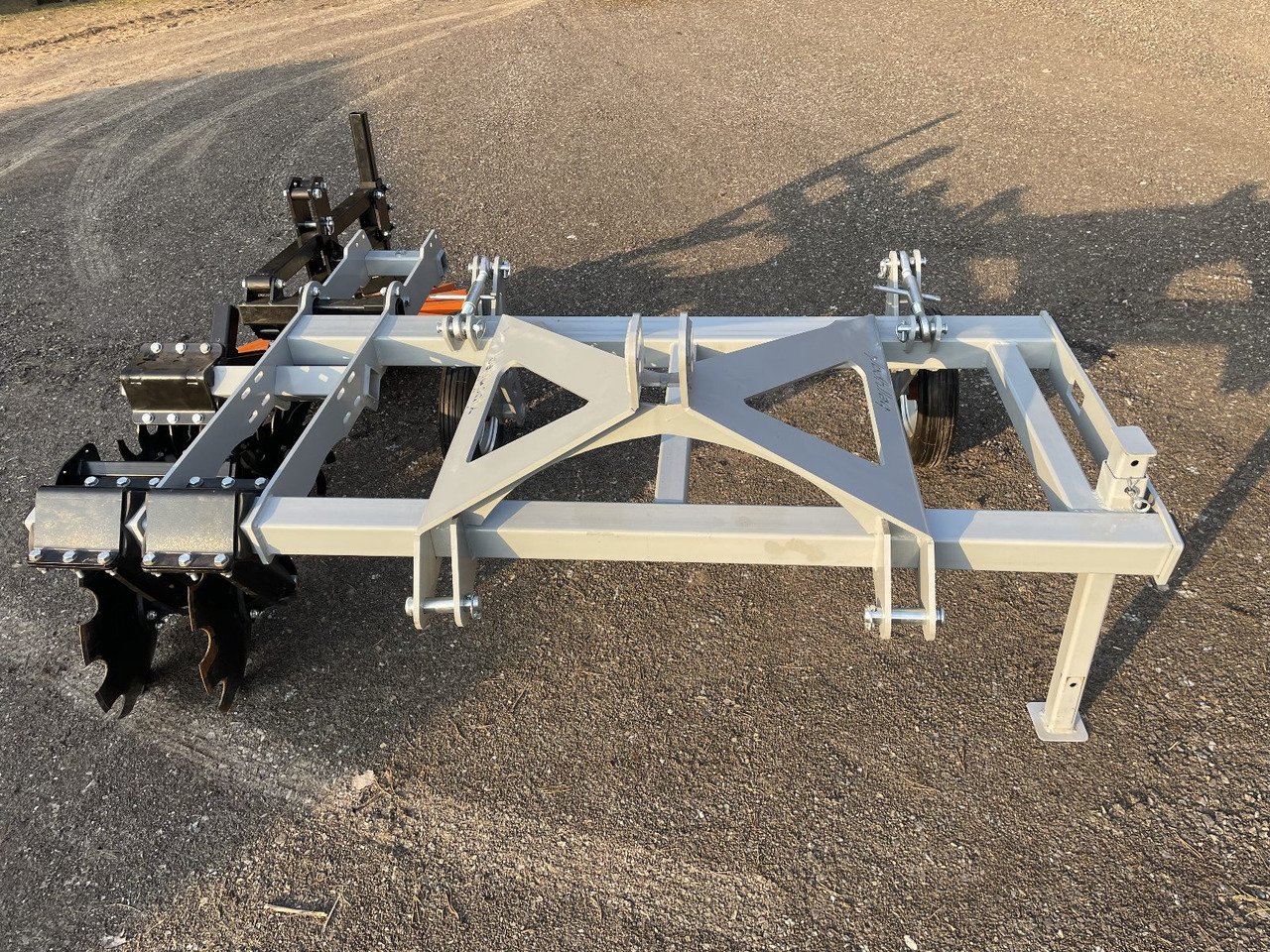 Berrypark Roll- und Fingerhacke / Orchard Weeder / Sarcleuse arboricole / Pielnik sadowniczy - Kultivator: slika 3 Berrypark Roll- und Fingerhacke / Orchard Weeder / Sarcleuse arboricole / Pielnik sadowniczy - Kultivator: slika 3