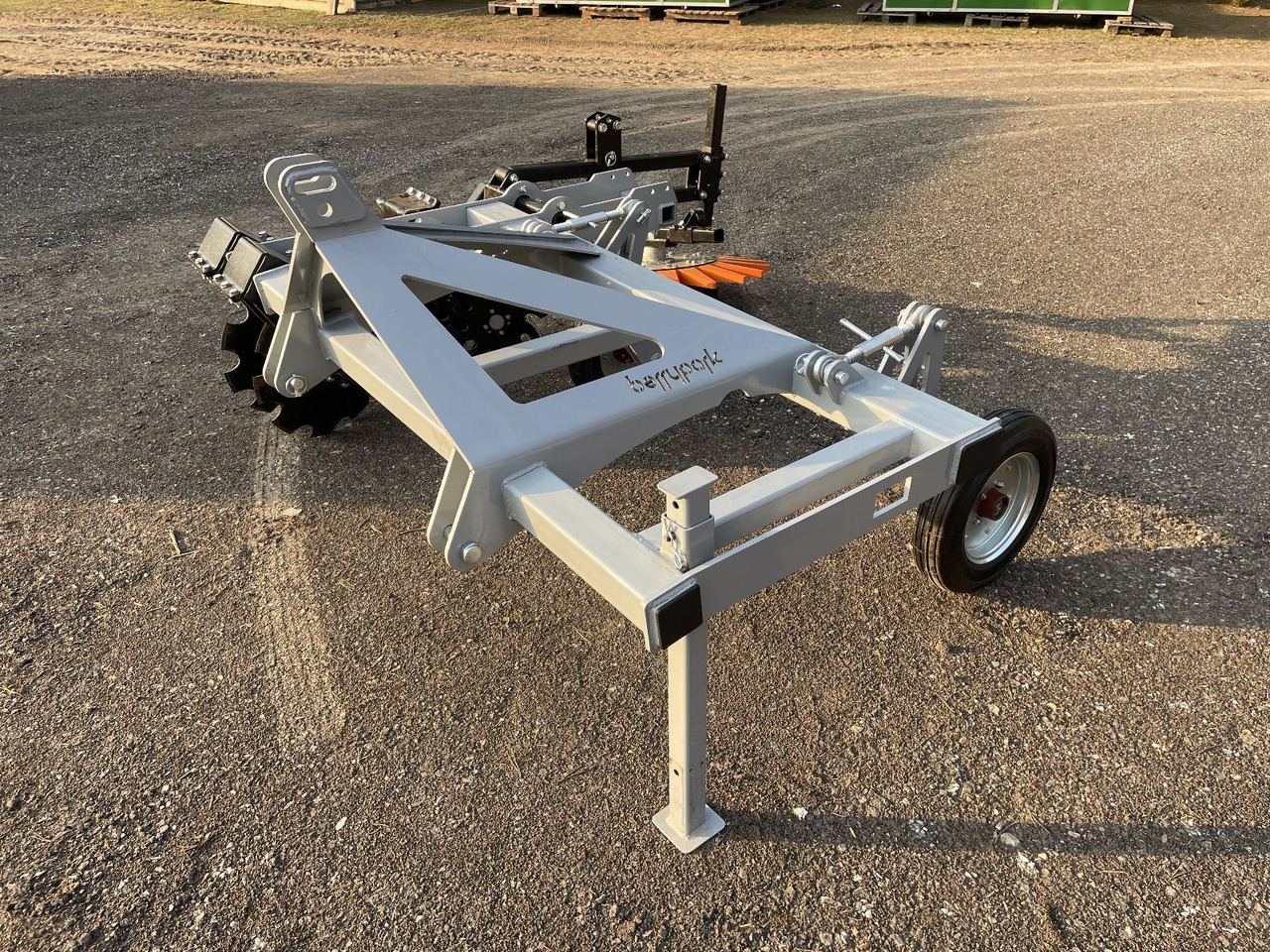 Berrypark Roll- und Fingerhacke / Orchard Weeder / Sarcleuse arboricole / Pielnik sadowniczy - Kultivator: slika 1 Berrypark Roll- und Fingerhacke / Orchard Weeder / Sarcleuse arboricole / Pielnik sadowniczy - Kultivator: slika 1