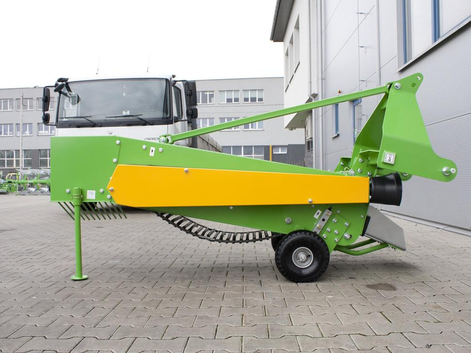 Novu Kombajn za krompir Bomet Siebkettenroder / Potato digger / Arracheuse de pomme de terre / Scavapatate / Однорядная картофельная копалка / Kopaczka do ziemniaków Z656: slika 5 Novu Kombajn za krompir Bomet Siebkettenroder / Potato digger / Arracheuse de pomme de terre / Scavapatate / Однорядная картофельная копалка / Kopaczka do ziemniaków Z656: slika 5