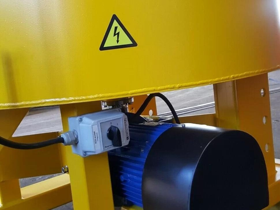 DC Betonmischer / Electric concrete mixer / Malaxeur à béton électrique / Betoniera / Бетономешалка с электроприводом / Betoniarka elektryczna 400 l - Mešalica za beton: slika 4 DC Betonmischer / Electric concrete mixer / Malaxeur à béton électrique / Betoniera / Бетономешалка с электроприводом / Betoniarka elektryczna 400 l - Mešalica za beton: slika 4