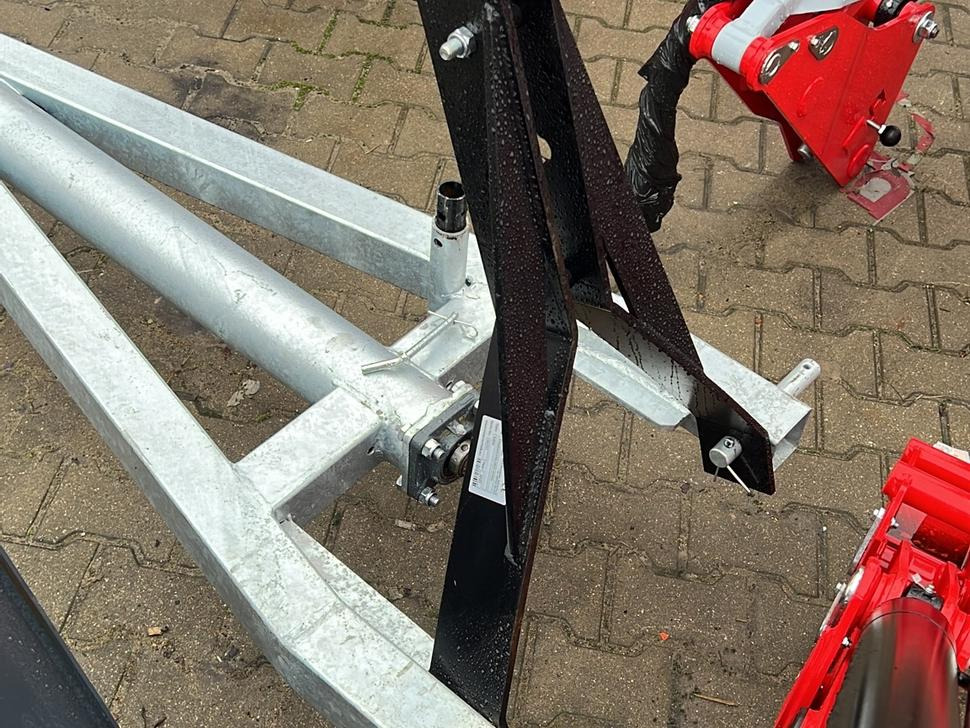 METAL-TECHNIK Güllemixer / Slurry agitator / Agitateur de lisier / Miscelatore / Смеситель жидкого удобрения / Mieszadło do gnojowicy 5,4 m - Oprema za đubrenje: slika 5 METAL-TECHNIK Güllemixer / Slurry agitator / Agitateur de lisier / Miscelatore / Смеситель жидкого удобрения / Mieszadło do gnojowicy 5,4 m - Oprema za đubrenje: slika 5