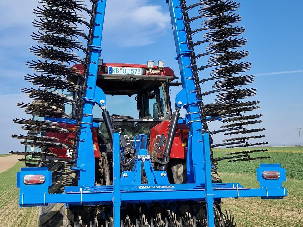 Namysło Rotorstriegel / Rotary hoe / Houe rotative / Ротационная борона / Brona wirnikowa / Pielnik 6,6 m - Kultivator: slika 3 Namysło Rotorstriegel / Rotary hoe / Houe rotative / Ротационная борона / Brona wirnikowa / Pielnik 6,6 m - Kultivator: slika 3