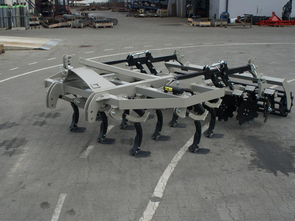 ROLEX Flügelschargrubber / No-till cultivator / Dechaumeur à dents / Aratri stoppiatori / Cultivador sin labranza / Культиватор No-till / Kultywator bezorkowy 3 m - Kultivator: slika 1 ROLEX Flügelschargrubber / No-till cultivator / Dechaumeur à dents / Aratri stoppiatori / Cultivador sin labranza / Культиватор No-till / Kultywator bezorkowy 3 m - Kultivator: slika 1