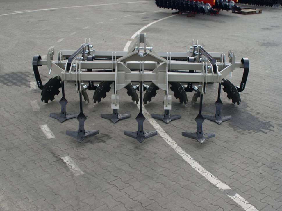 ROLEX Flügelschargrubber / Stubble cultivator / Dechaumeur à dents / Aratri stoppiatori / Стерневой культиватор / Agregat podorywkowy 3 m - Kultivator: slika 4 ROLEX Flügelschargrubber / Stubble cultivator / Dechaumeur à dents / Aratri stoppiatori / Стерневой культиватор / Agregat podorywkowy 3 m - Kultivator: slika 4