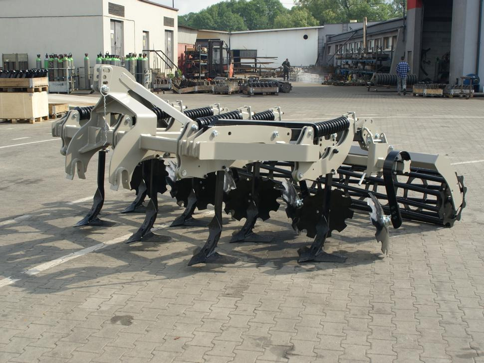 ROLEX Flügelschargrubber / Stubble cultivator / Dechaumeur à dents / Aratri stoppiatori / Стерневой культиватор / Agregat podorywkowy 3 m - Kultivator: slika 1 ROLEX Flügelschargrubber / Stubble cultivator / Dechaumeur à dents / Aratri stoppiatori / Стерневой культиватор / Agregat podorywkowy 3 m - Kultivator: slika 1