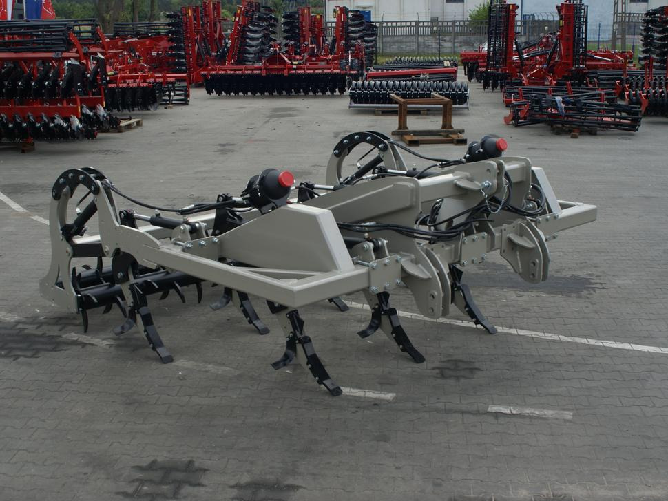 ROLEX Meißelpflug / Chisel plough / Decompacteur chisel / Aratro a scalpello Chisel / Чизельный плуг / Pług dłutowy 3 m - Podrivač: slika 1 ROLEX Meißelpflug / Chisel plough / Decompacteur chisel / Aratro a scalpello Chisel / Чизельный плуг / Pług dłutowy 3 m - Podrivač: slika 1