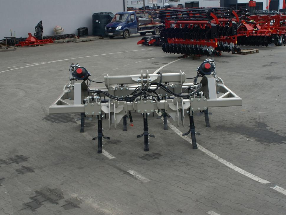 ROLEX Meißelpflug / Chisel plough / Decompacteur chisel / Aratro a scalpello Chisel / Чизельный плуг / Pług dłutowy 3 m - Podrivač: slika 4 ROLEX Meißelpflug / Chisel plough / Decompacteur chisel / Aratro a scalpello Chisel / Чизельный плуг / Pług dłutowy 3 m - Podrivač: slika 4