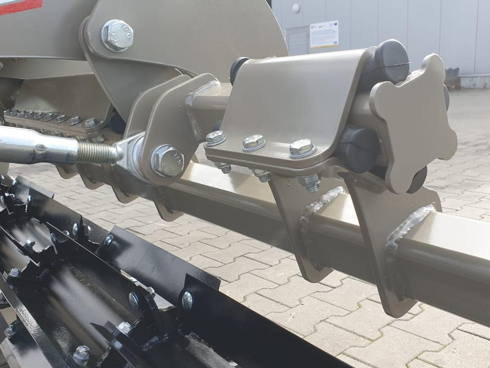 ROLEX Messerwalze / Knife roller cutter / Rouleau couteau / Rullo a coltelli / Каток ножничного типа / Wał nożowy 3 m - Valjak za poljoprivredu: slika 4 ROLEX Messerwalze / Knife roller cutter / Rouleau couteau / Rullo a coltelli / Каток ножничного типа / Wał nożowy 3 m - Valjak za poljoprivredu: slika 4