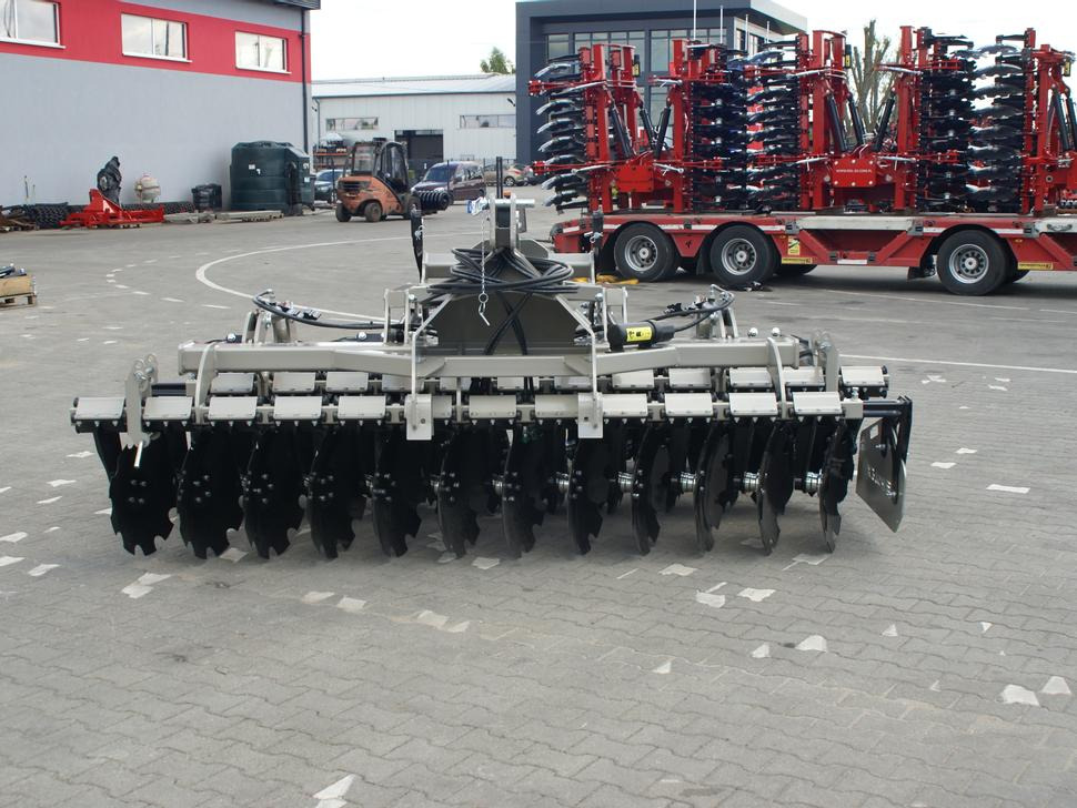 ROLEX Scheibenegge / Disc harrow with hydropack and tire roller / Dechaumeur à disques / Erpice a dischi / Дисковая борона с гидропаком и колёсным катком / Agregat talerzowy uprawowy z hydropackiem i - Tanjirača: slika 3 ROLEX Scheibenegge / Disc harrow with hydropack and tire roller / Dechaumeur à disques / Erpice a dischi / Дисковая борона с гидропаком и колёсным катком / Agregat talerzowy uprawowy z hydropackiem i - Tanjirača: slika 3