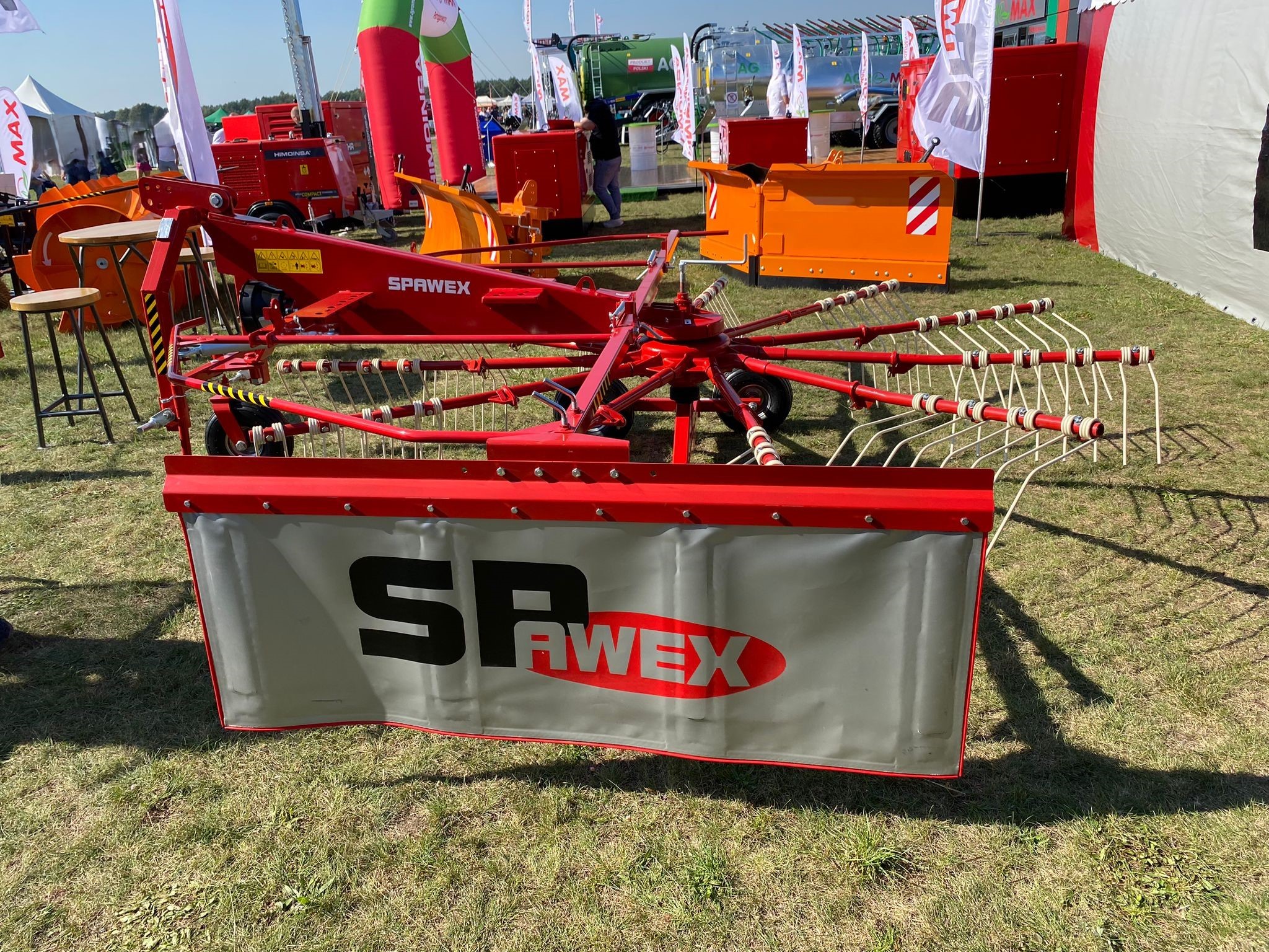 Spawex Kreiselschwader / Rake / Andaineur / Rastrillo / Rastrello / Zgrabiarka 4,5 m - Prevrtač/ Grabuljač: slika 4 Spawex Kreiselschwader / Rake / Andaineur / Rastrillo / Rastrello / Zgrabiarka 4,5 m - Prevrtač/ Grabuljač: slika 4