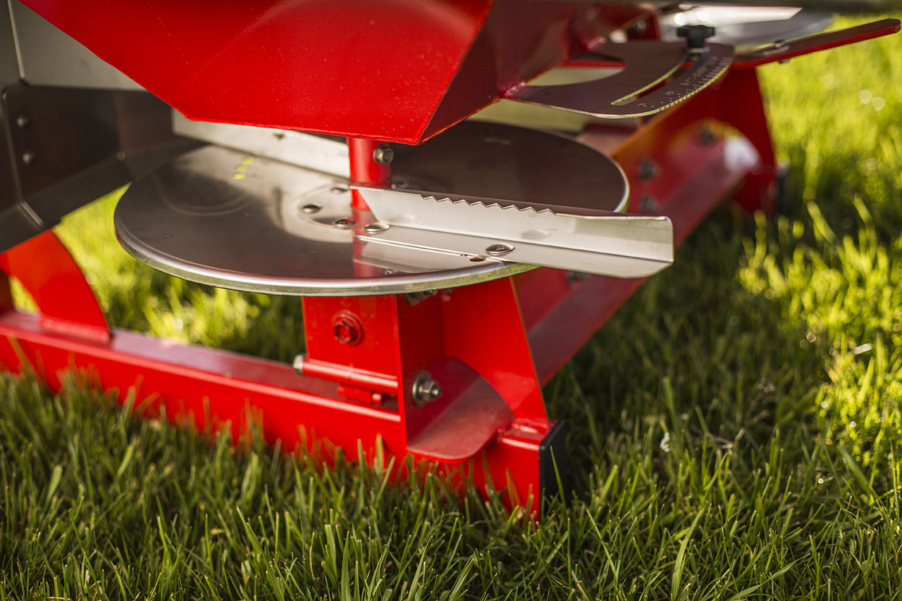 WOPROL Düngerstreuer / Fertilizer spreader / Epandeur d'engrais / Rozsiewacz nawozów 600 kg - Rasipač veštačkog đubriva: slika 3 WOPROL Düngerstreuer / Fertilizer spreader / Epandeur d'engrais / Rozsiewacz nawozów 600 kg - Rasipač veštačkog đubriva: slika 3