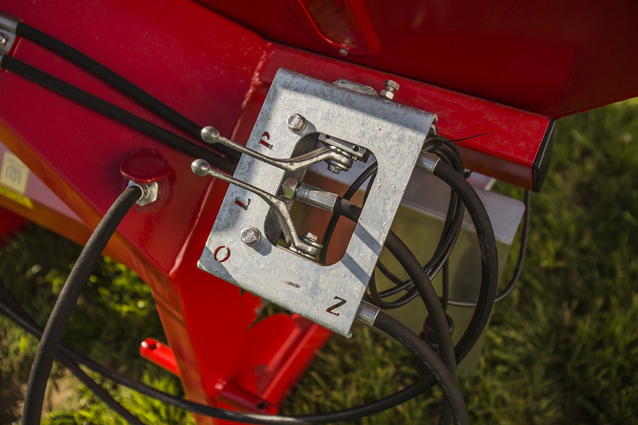 WOPROL Düngerstreuer / Fertilizer spreader / Epandeur d'engrais / Rozsiewacz nawozów 600 kg - Rasipač veštačkog đubriva: slika 5 WOPROL Düngerstreuer / Fertilizer spreader / Epandeur d'engrais / Rozsiewacz nawozów 600 kg - Rasipač veštačkog đubriva: slika 5