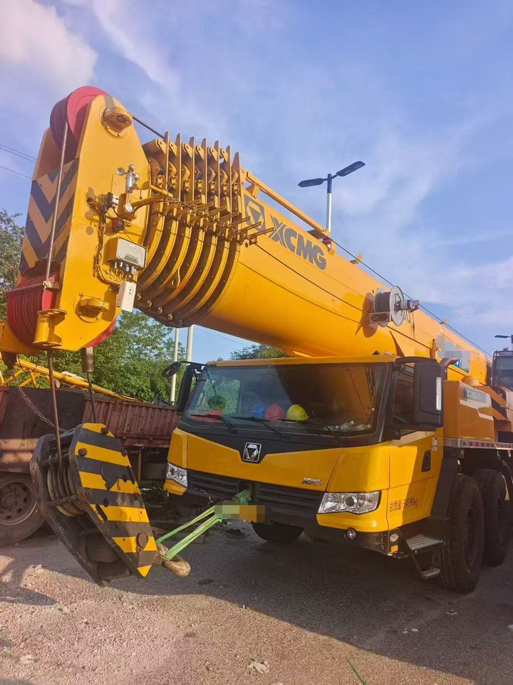 XCMG XCA160L8 - Autokran za sve terene: slika 1 XCMG XCA160L8 - Autokran za sve terene: slika 1