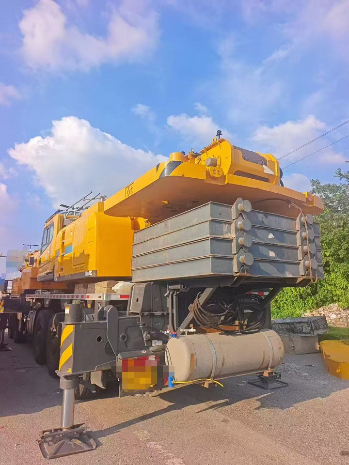 XCMG XCA160L8 - Autokran za sve terene: slika 4 XCMG XCA160L8 - Autokran za sve terene: slika 4