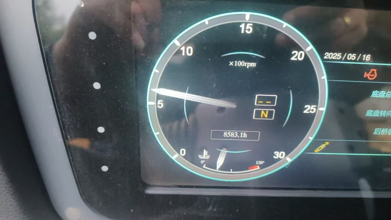 XCMG XCA220 - Autokran za sve terene: slika 4 XCMG XCA220 - Autokran za sve terene: slika 4