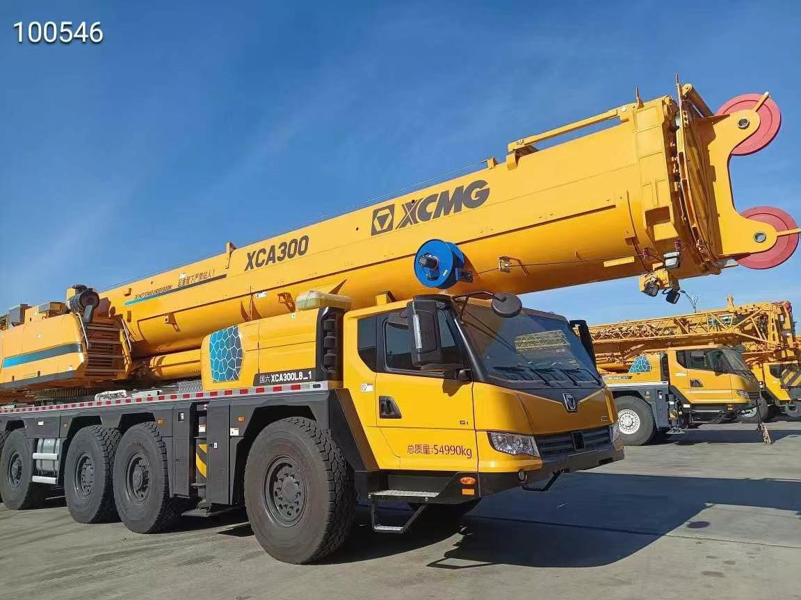 XCMG XCA300 - Autodizalica: slika 1 XCMG XCA300 - Autodizalica: slika 1