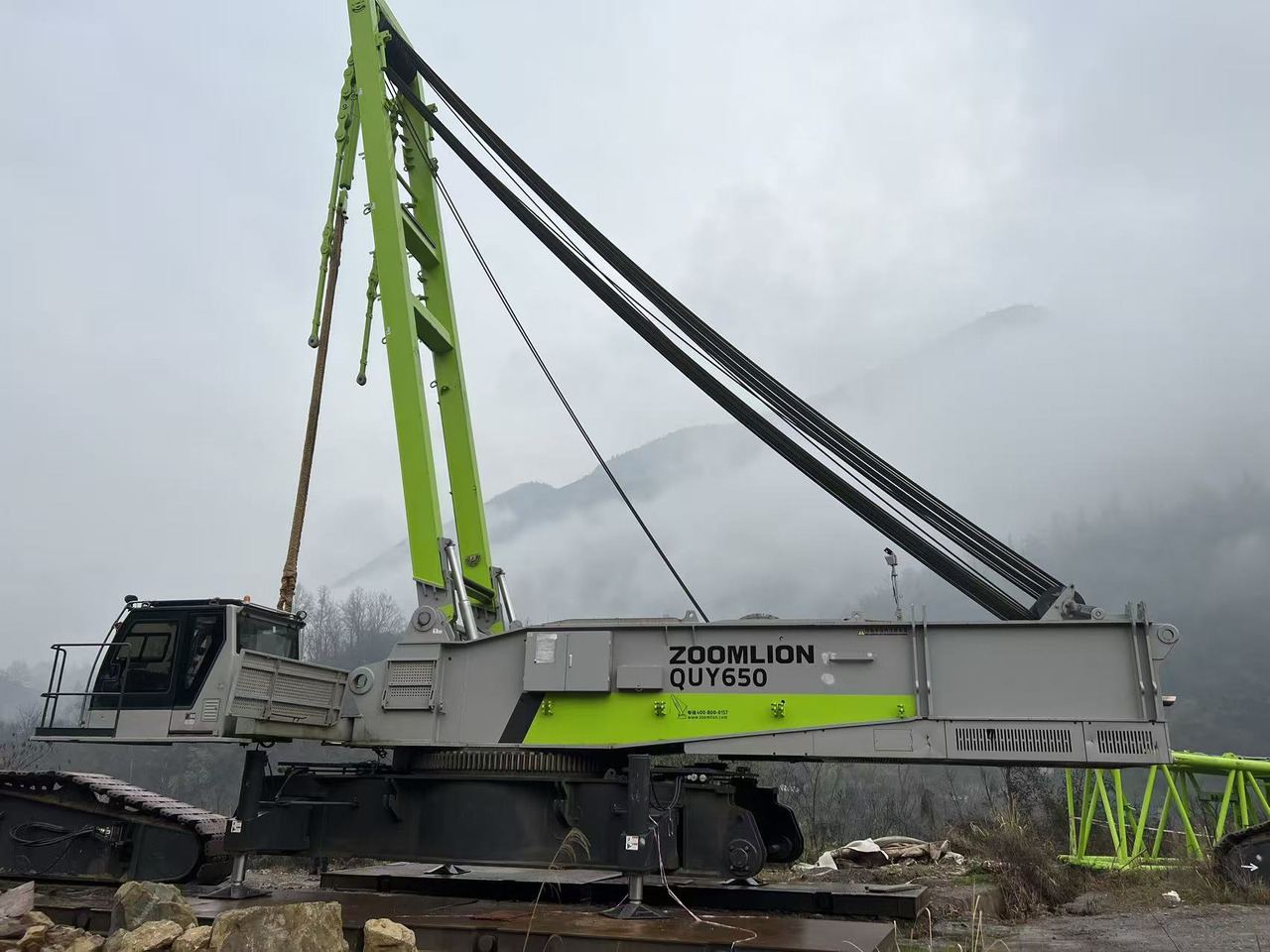 ZOOMLION QY650 - Kran guseničar: slika 1 ZOOMLION QY650 - Kran guseničar: slika 1