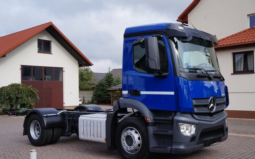 Mercedes-Benz ANTOS 1824 ACTROS EURO 6 RAMA DO ZABUDOWY ROZSTAW OSI 3.80M ANTOS 1830 1827 - Kamion sa golom šasijom i zatvorenom kabinom: slika 3 Mercedes-Benz ANTOS 1824 ACTROS EURO 6 RAMA DO ZABUDOWY ROZSTAW OSI 3.80M ANTOS 1830 1827 - Kamion sa golom šasijom i zatvorenom kabinom: slika 3