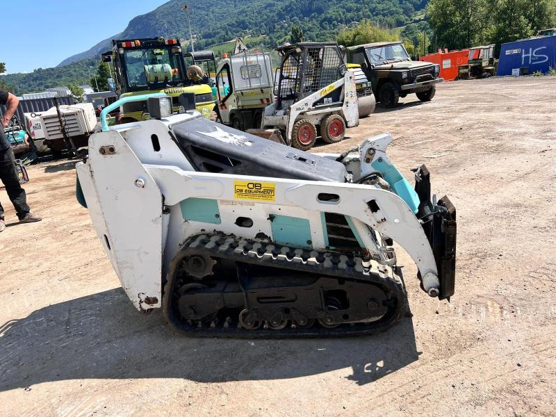 Bobcat MT55 MINI CHARGEUSE SKID A CHENILLE - Kompaktni utovarivač guseničar: slika 5 Bobcat MT55 MINI CHARGEUSE SKID A CHENILLE - Kompaktni utovarivač guseničar: slika 5
