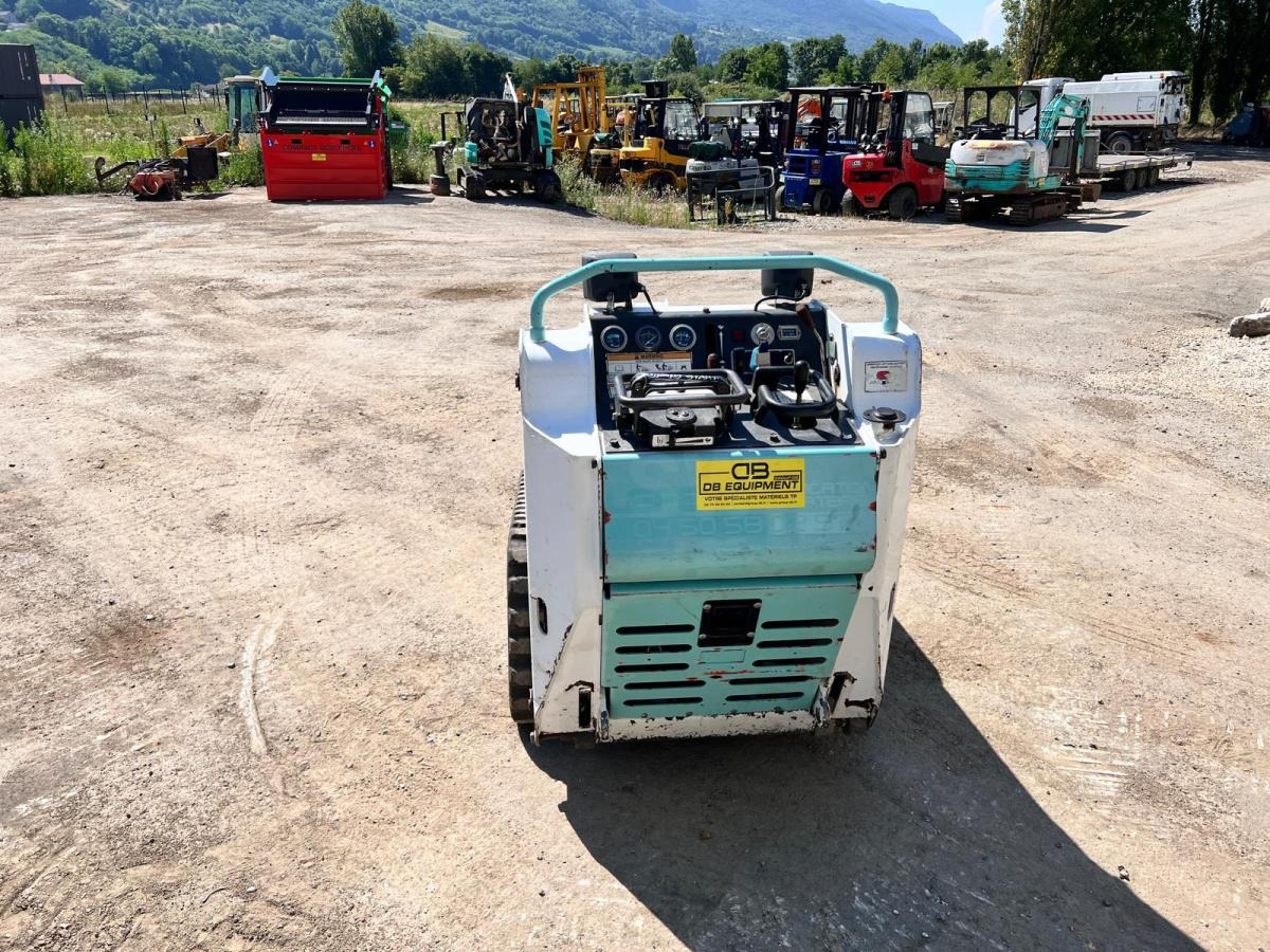 Bobcat MT55 MINI CHARGEUSE SKID A CHENILLE - Kompaktni utovarivač guseničar: slika 3 Bobcat MT55 MINI CHARGEUSE SKID A CHENILLE - Kompaktni utovarivač guseničar: slika 3