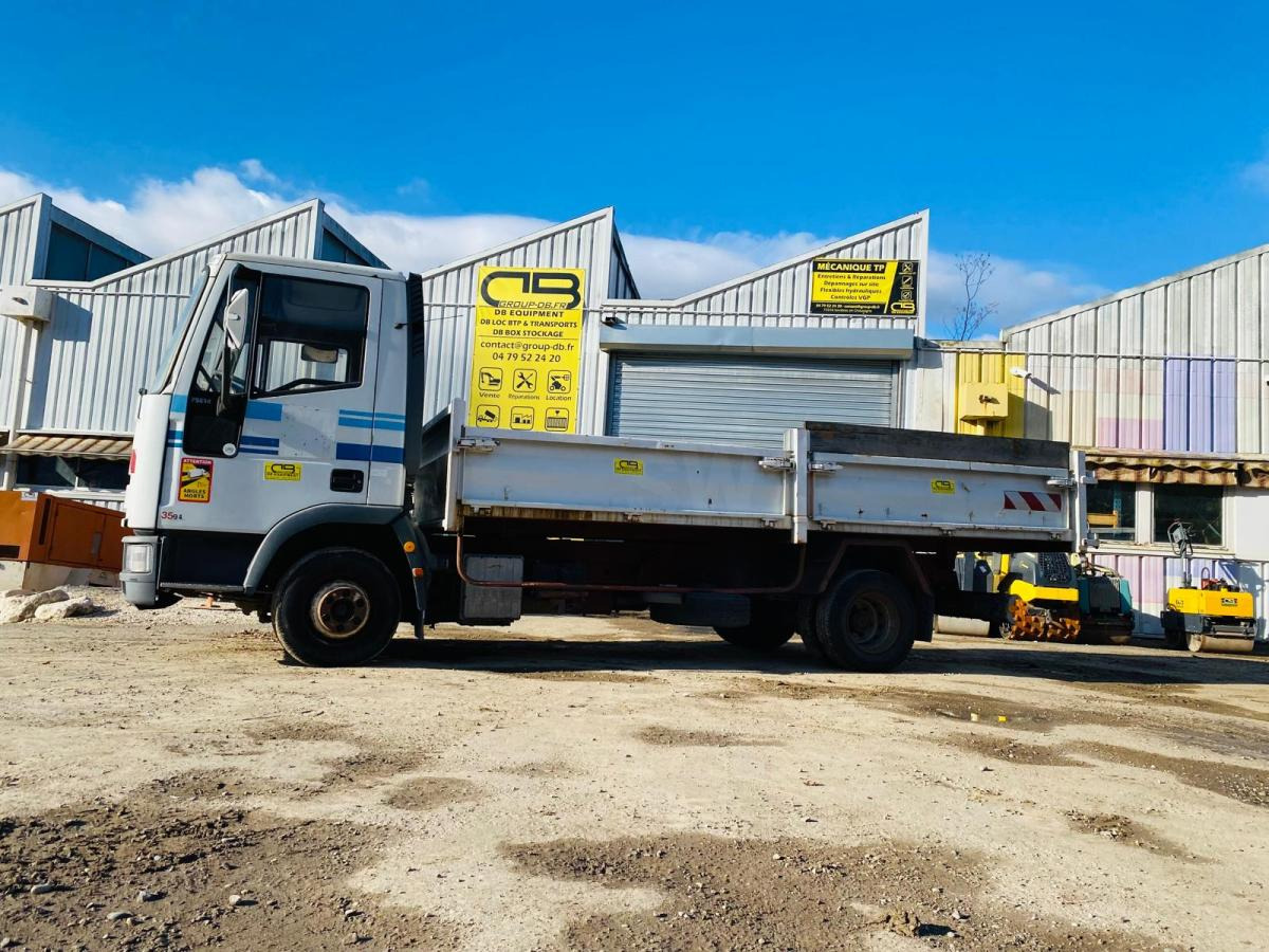 IVECO 75E14 CAMION BENNE 7,5T (NET DE TVA) - Istovarivač: slika 2 IVECO 75E14 CAMION BENNE 7,5T (NET DE TVA) - Istovarivač: slika 2