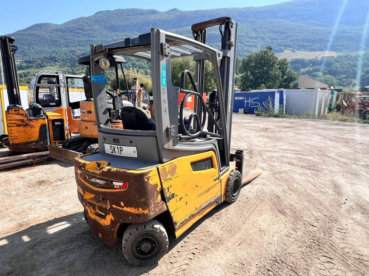 Jungheinrich EFG318 400ZZ Chariot élévateur électrique 1,8T - Električni viljuškar: slika 3 Jungheinrich EFG318 400ZZ Chariot élévateur électrique 1,8T - Električni viljuškar: slika 3