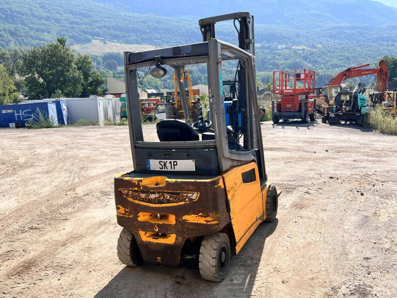 Jungheinrich EFG318 400ZZ Chariot élévateur électrique 1,8T - Električni viljuškar: slika 3 Jungheinrich EFG318 400ZZ Chariot élévateur électrique 1,8T - Električni viljuškar: slika 3