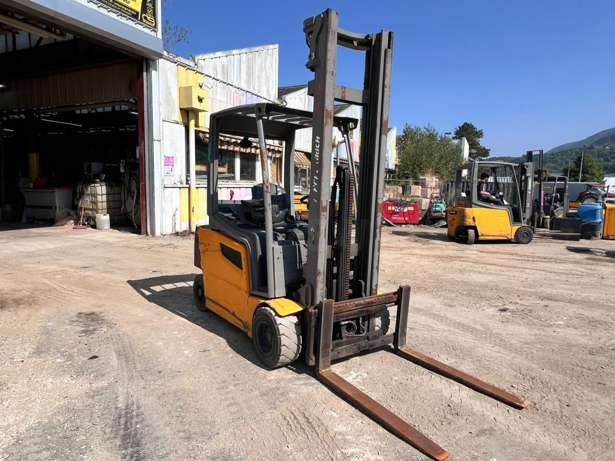Jungheinrich EFG318 400ZZ Chariot élévateur électrique 1,8T - Električni viljuškar: slika 4 Jungheinrich EFG318 400ZZ Chariot élévateur électrique 1,8T - Električni viljuškar: slika 4