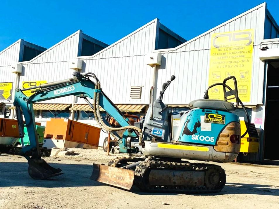 KOBELCO Mini pelle électrique SK007 - Mini bager: slika 2 KOBELCO Mini pelle électrique SK007 - Mini bager: slika 2