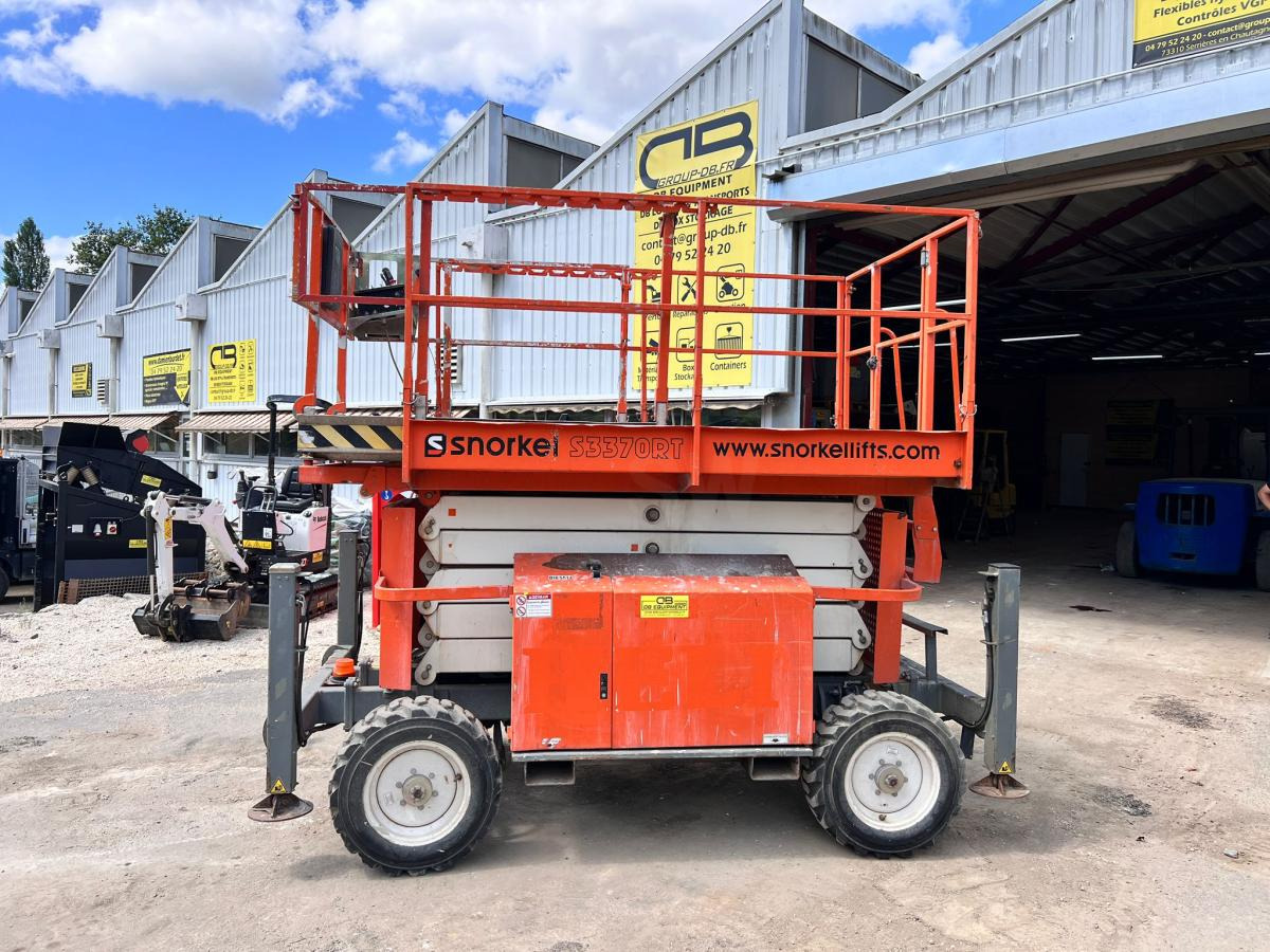 Snorkel S3370RT NACELLE CISEAUX 12M 4X4 DIESEL - Lift u obliku makaza: slika 3 Snorkel S3370RT NACELLE CISEAUX 12M 4X4 DIESEL - Lift u obliku makaza: slika 3