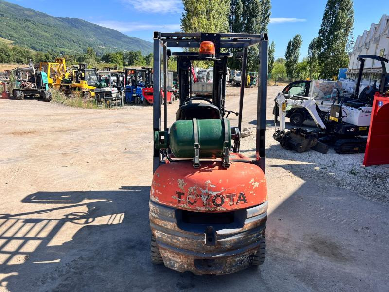 Toyota 426 FGF15 CHARIOT ELEVATEUR A GAZ 1,5T 4,3m - Gasni viljuškar: slika 4 Toyota 426 FGF15 CHARIOT ELEVATEUR A GAZ 1,5T 4,3m - Gasni viljuškar: slika 4