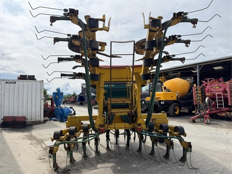 Claydon 6m V Form Drill - Kombinovana mašina za setvu: slika 5 Claydon 6m V Form Drill - Kombinovana mašina za setvu: slika 5