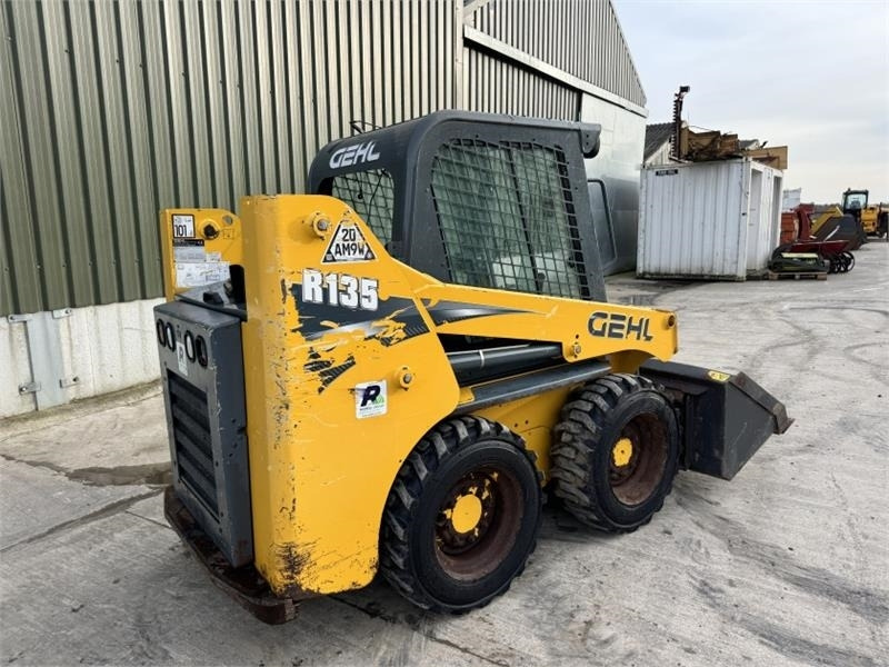 Gehl Gehl R135 Skid Steer - Mini utovarivač: slika 4 Gehl Gehl R135 Skid Steer - Mini utovarivač: slika 4