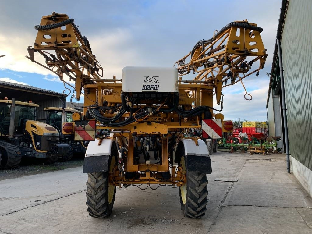Knight 28 Meter 3800 Litre Trailed Sprayer - Vučena prskalica: slika 3 Knight 28 Meter 3800 Litre Trailed Sprayer - Vučena prskalica: slika 3