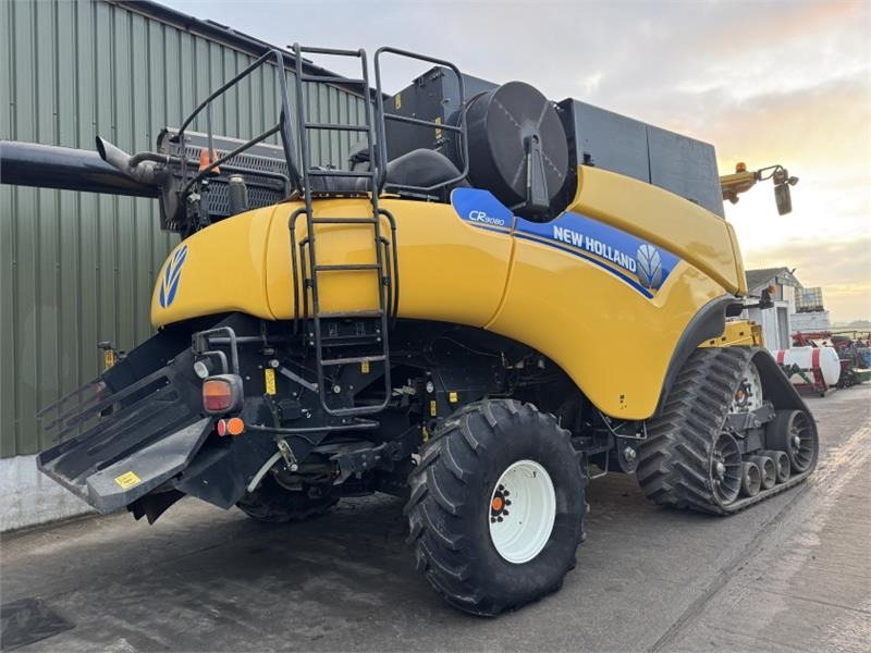 New Holland CR9080 c/w 30ft Varifeed Header - Dodatak za kombajn: slika 4 New Holland CR9080 c/w 30ft Varifeed Header - Dodatak za kombajn: slika 4