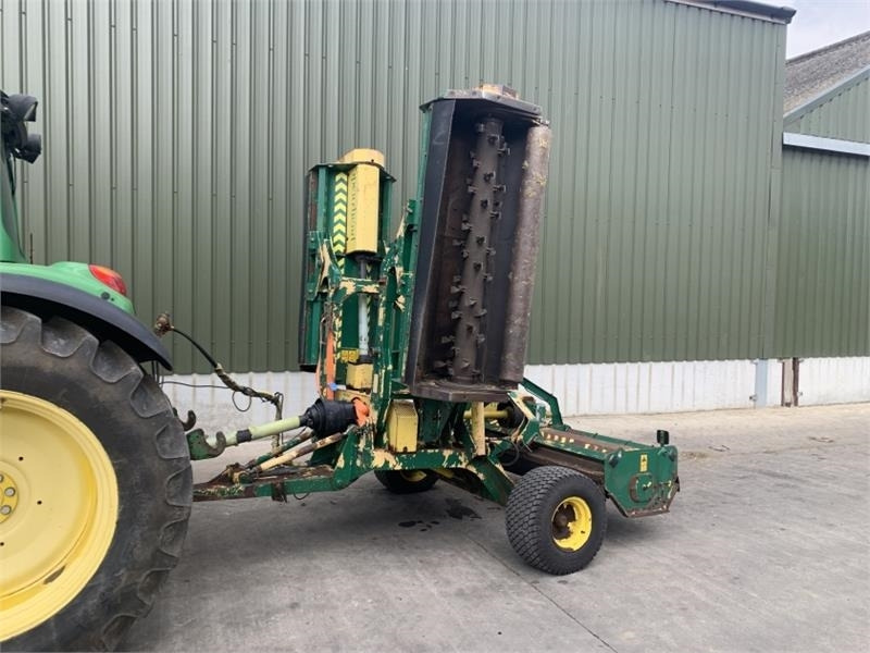 Spearhead Trident 4000 4M Folding Flail Mower - Kosačica: slika 2 Spearhead Trident 4000 4M Folding Flail Mower - Kosačica: slika 2