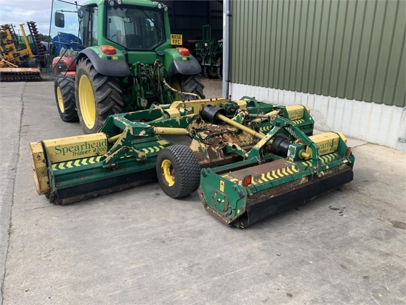 Spearhead Trident 4000 4M Folding Flail Mower - Kosačica: slika 1 Spearhead Trident 4000 4M Folding Flail Mower - Kosačica: slika 1